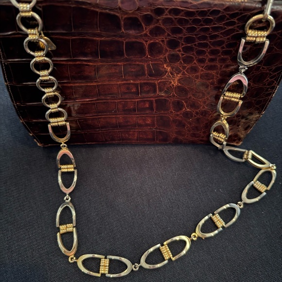 Sophisticated 1950’s Brown Alligator Shoulder Bag - Picture 2 of 9